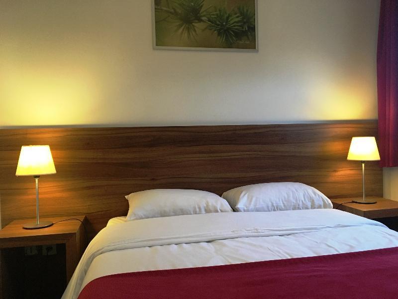 Appart'Hotel Victoria Garden Pau Εξωτερικό φωτογραφία